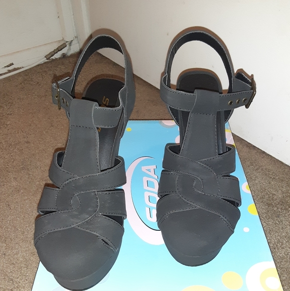 Wedges - Picture 2 of 4